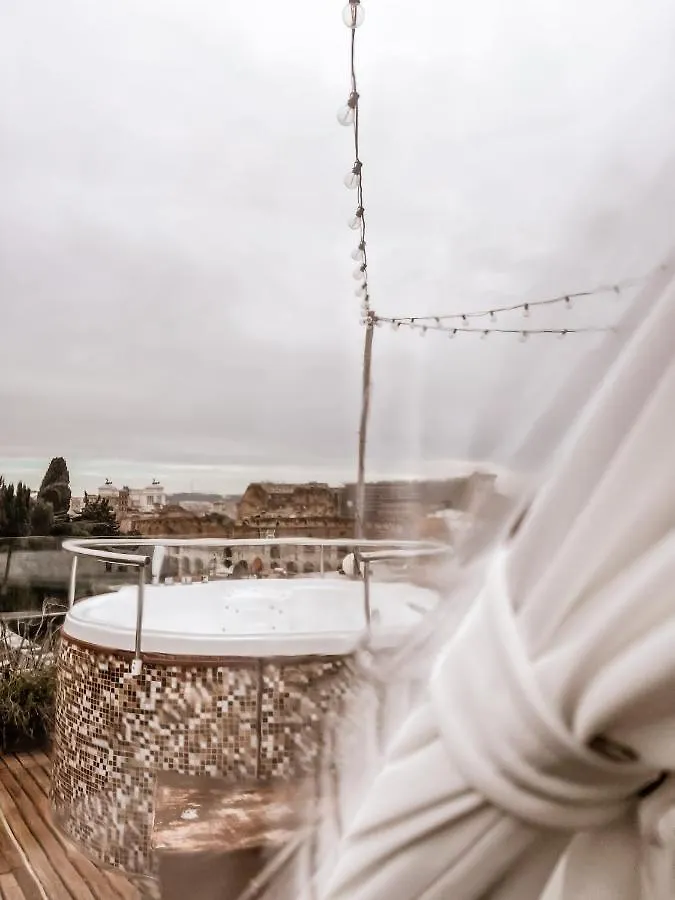 Rooftop Colosseo - Roma D'Amore Italy
